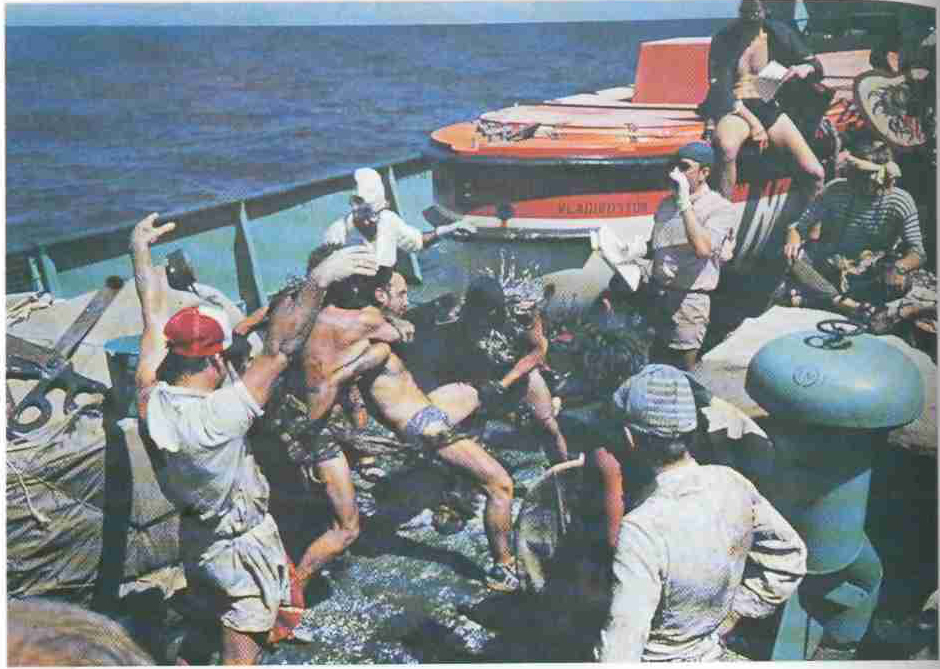 Праздник Нептуна - неотъемлемая часть прохождения экватора любой тропической экспедиции.